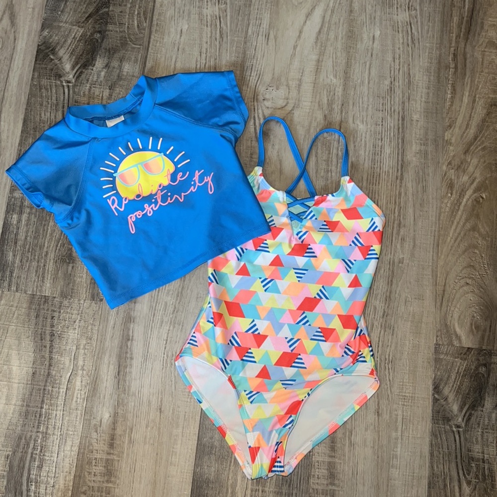 2 Girls Swimsuits - Picture 5 of 6
